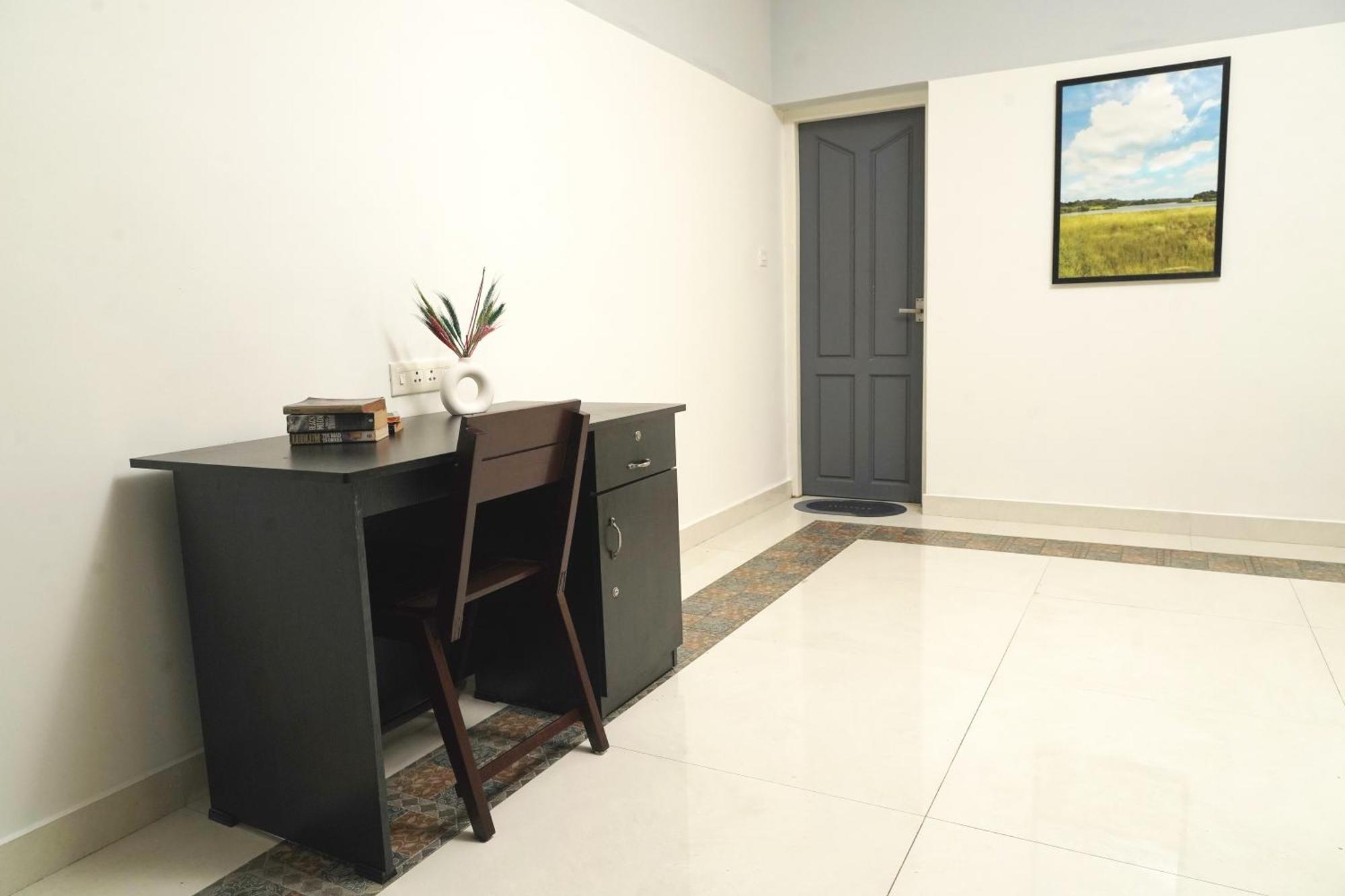 Homestay Orange Valley Town Residency *