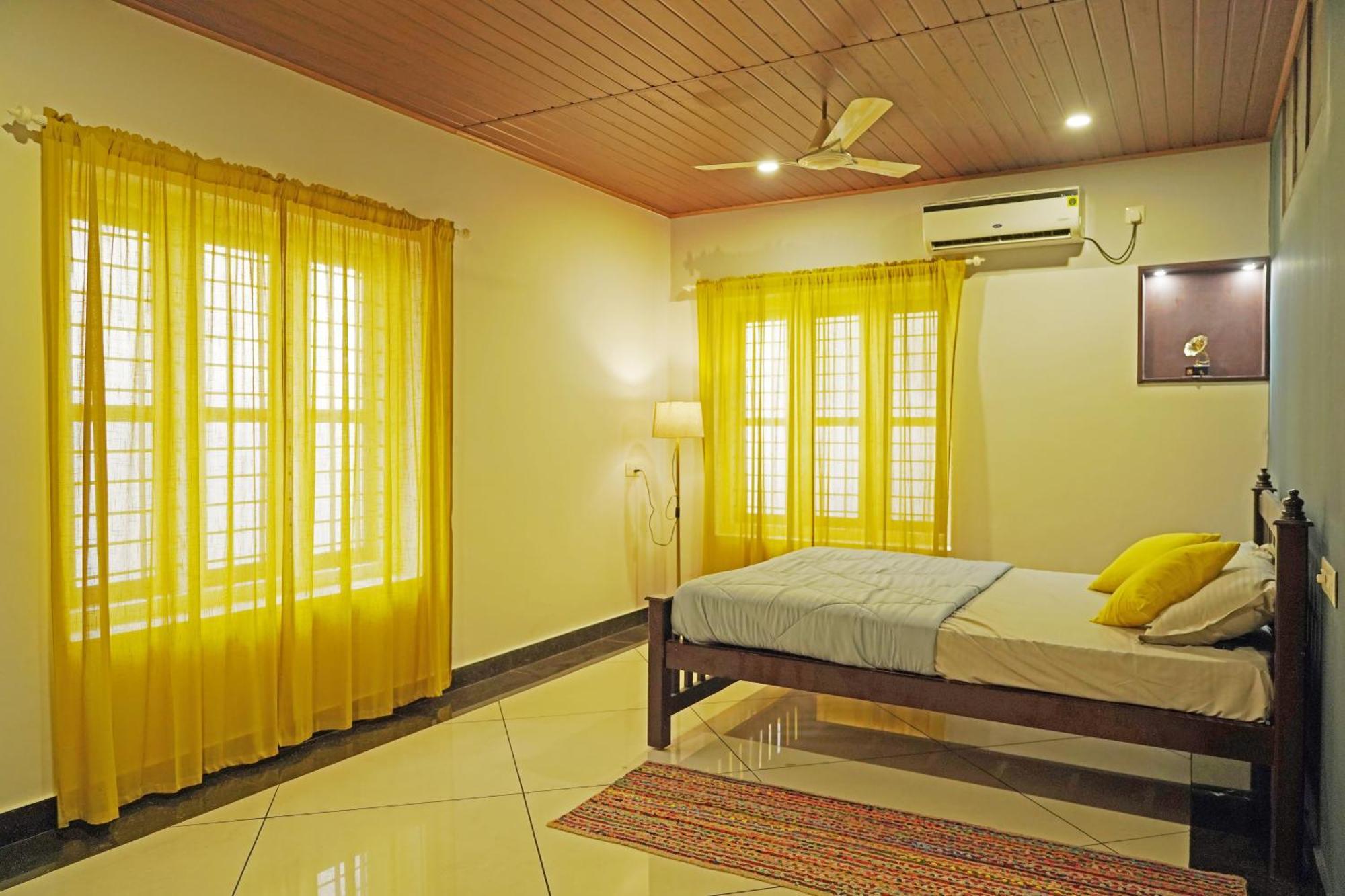 Homestay Orange Valley Town Residency