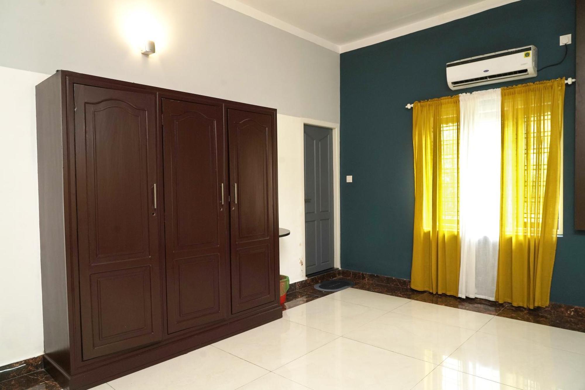 Homestay Orange Valley Town Residency *