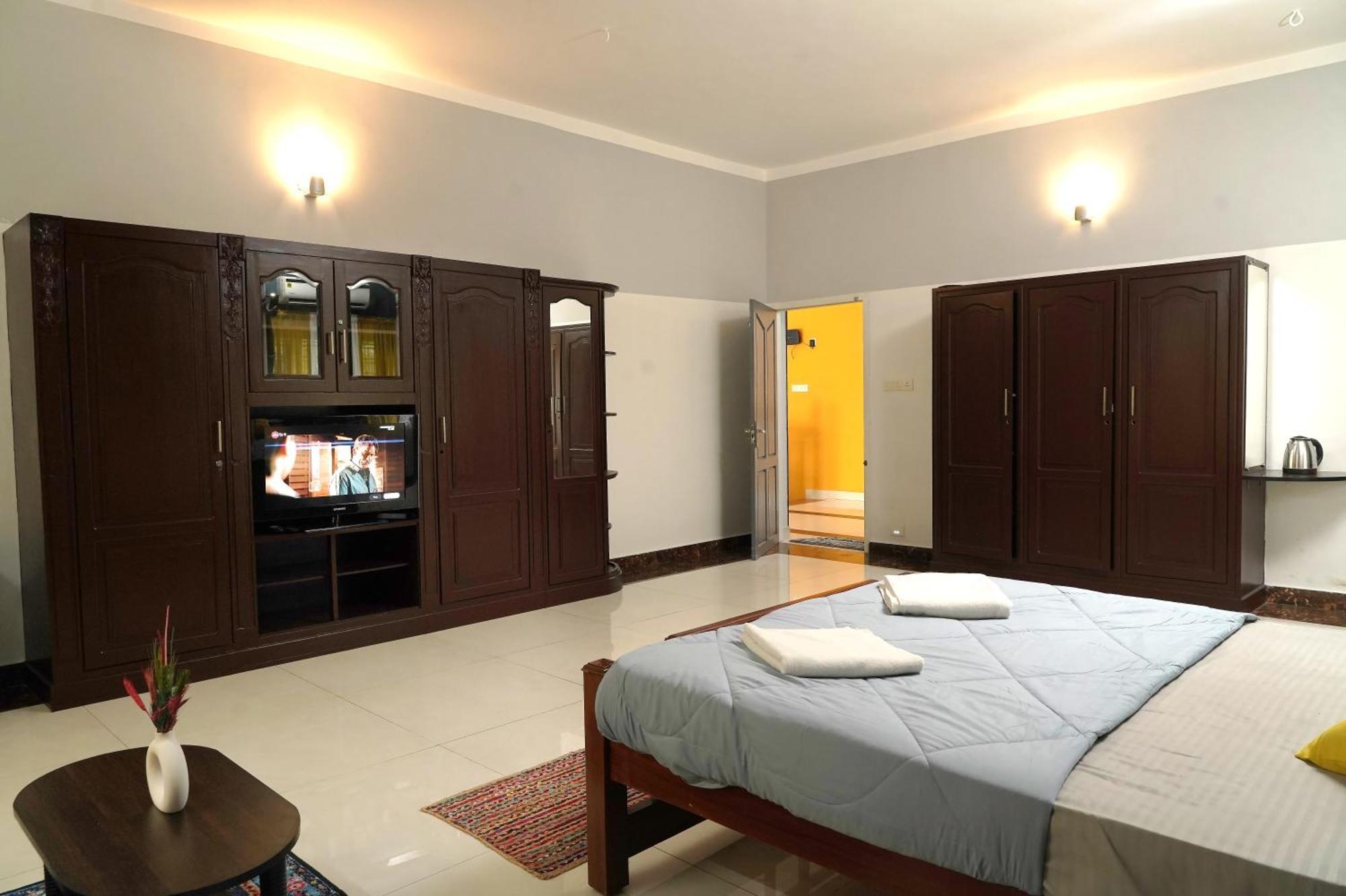 Homestay Orange Valley Town Residency *